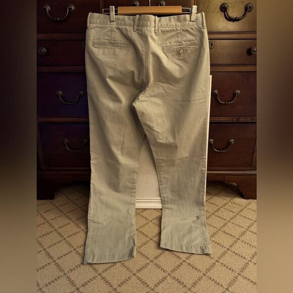 J. Crew Broken In style 770 Khaki Pants 34x32 - Picture 2 of 11